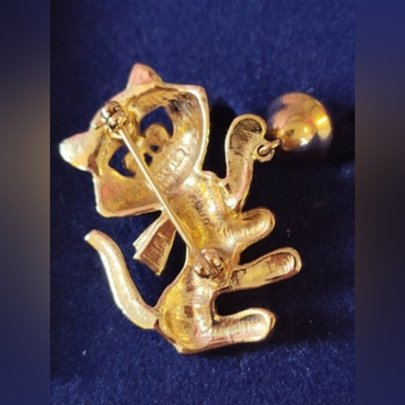 AVON CRAZY CAT BLUE RHINESTONE EYES BELL BROOCH / BOX VINTAGE RARE - Picture 2 of 3